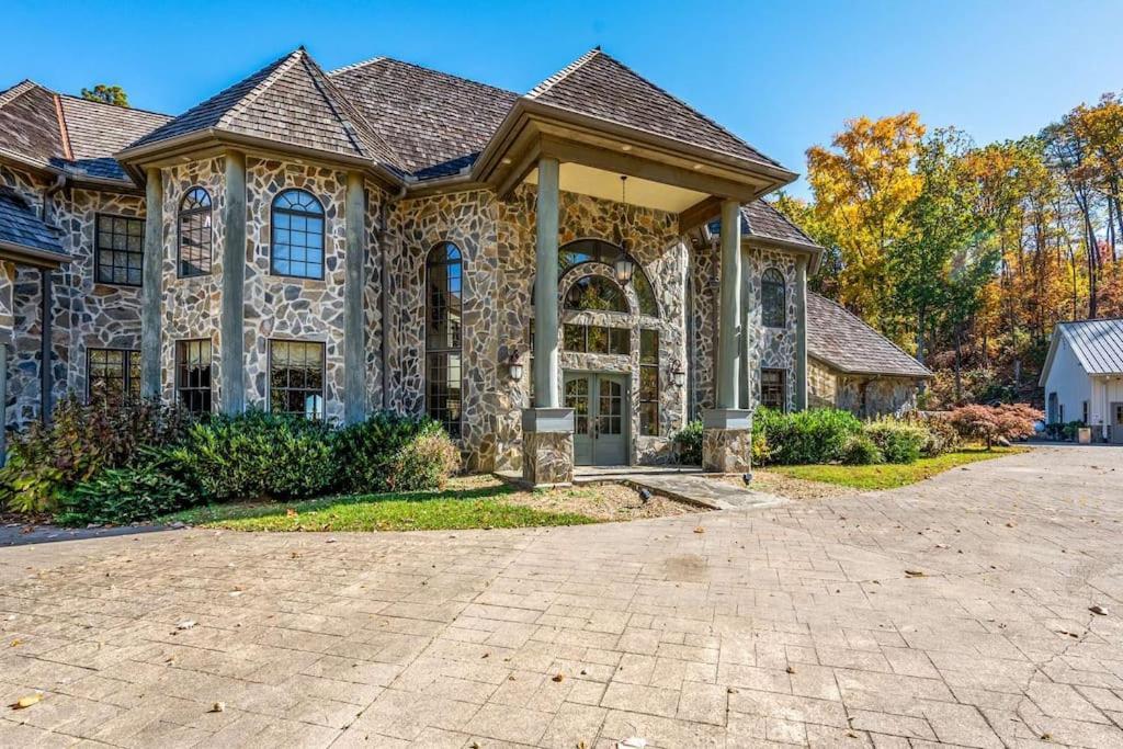 Вілла Mountain Bliss: Estate W/ Views~Firepit~Hot Tub~Gburg 5Min~3 Pools Гатлінбург Екстер'єр фото